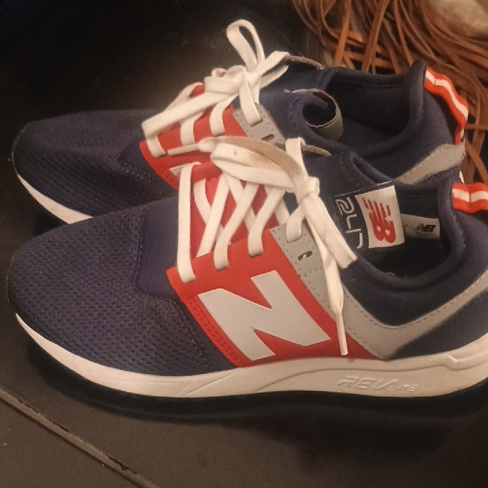 New Balance Kids' Navy and Red Sneakers Size 6